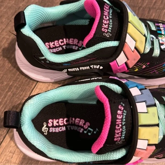 Skechers Black and Multicolor Kids Sneakers - Picture 12 of 12